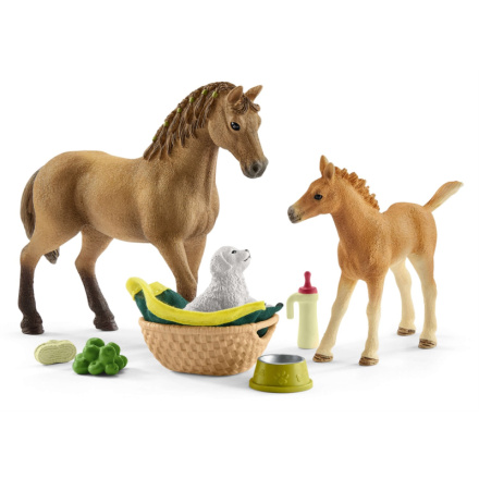 SCHLEICH Horse Club® 42432 Set hříbě a Quarter kůň se štěňátkem a doplňky 25570