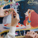 TREFL Puzzle Premium Plus Iconic Moments: Lady a Tramp 1000 dílků 160970